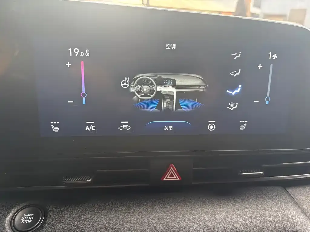 Hyundai Elantra 2022 из CN, фото 4