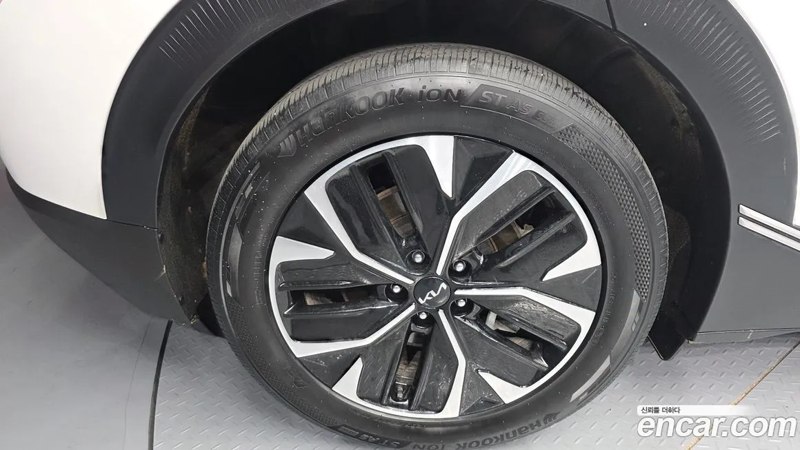 Kia EV6 2023 из KR, фото 10