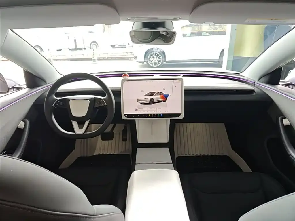 Tesla Model 3 — фото 2
