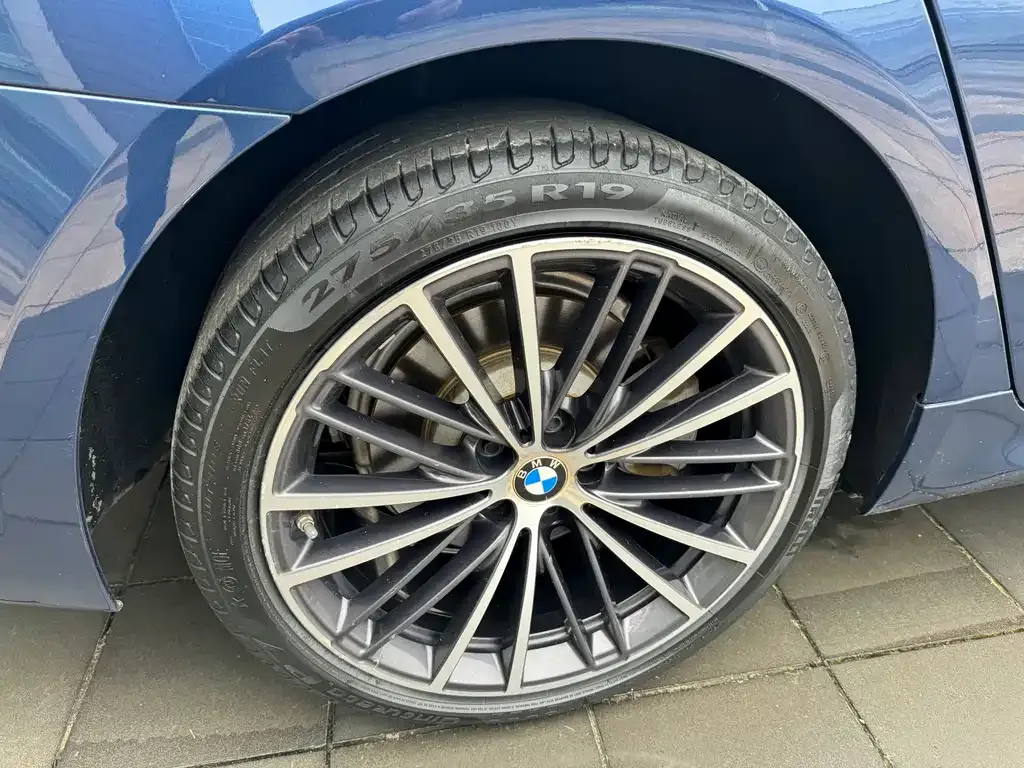 BMW 5 Series — фото 5