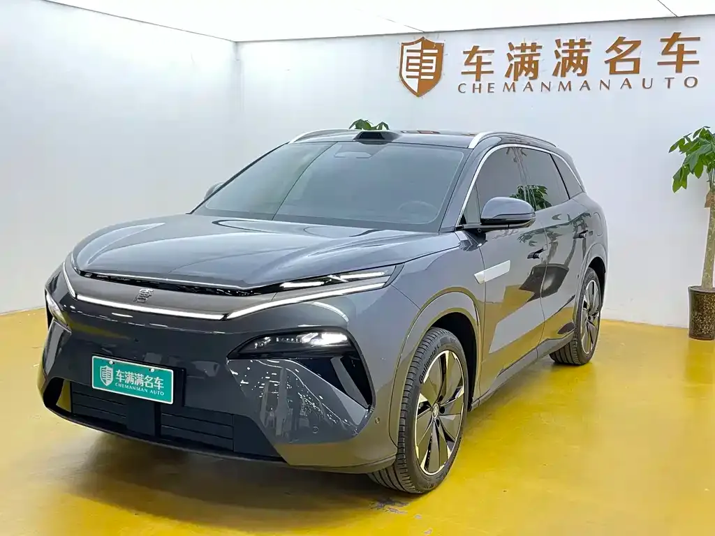BYD Tang L — фото 1