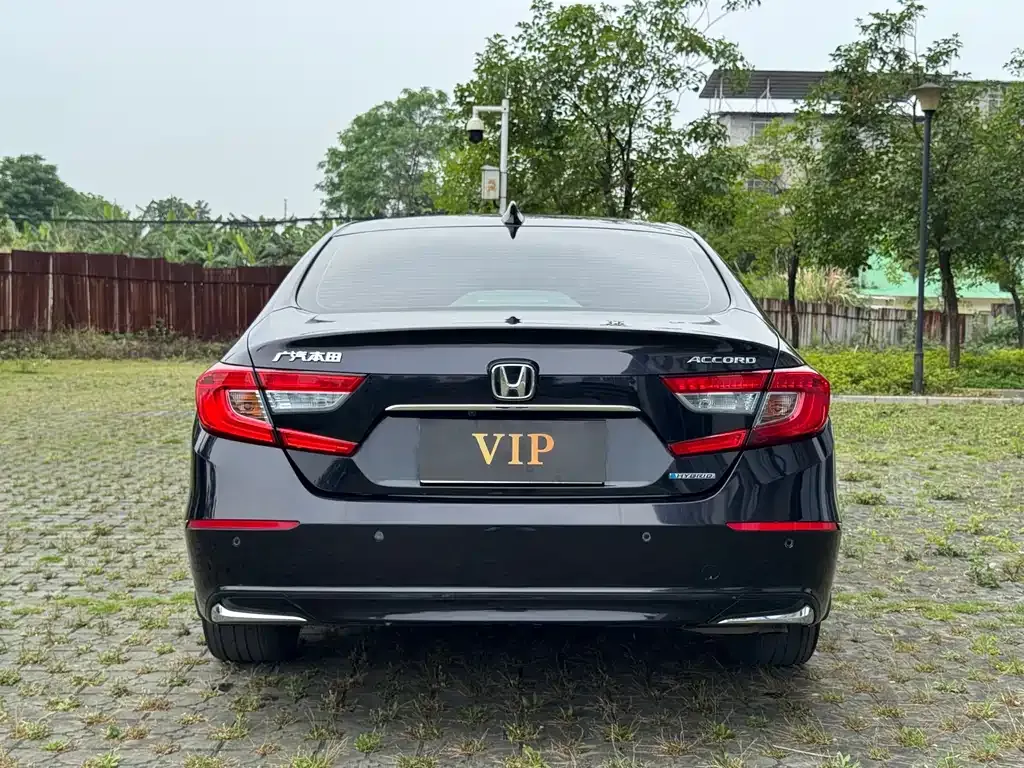 Honda Accord — фото 3