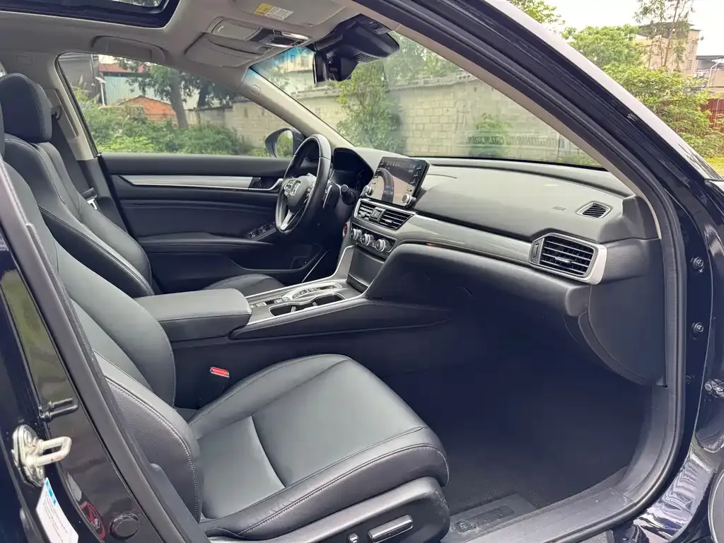 Honda Accord — фото 2