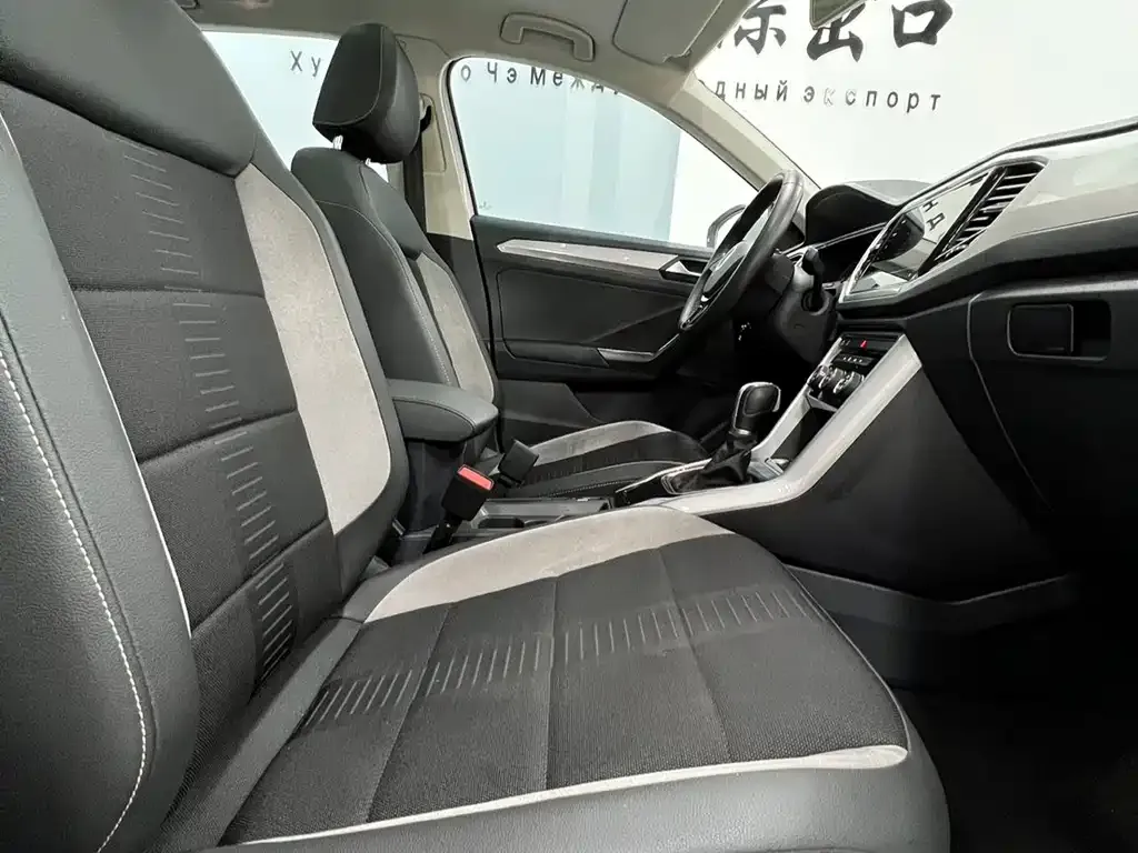 Volkswagen T-Roc 2023 из CN, фото 6