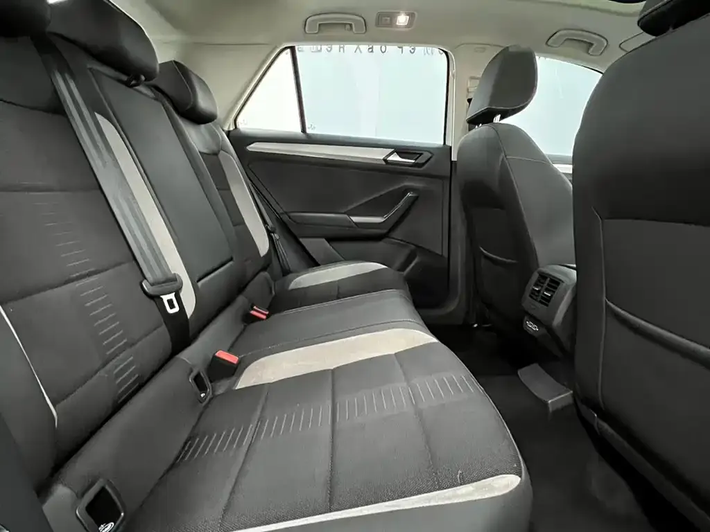 Volkswagen T-Roc 2023 из CN, фото 9