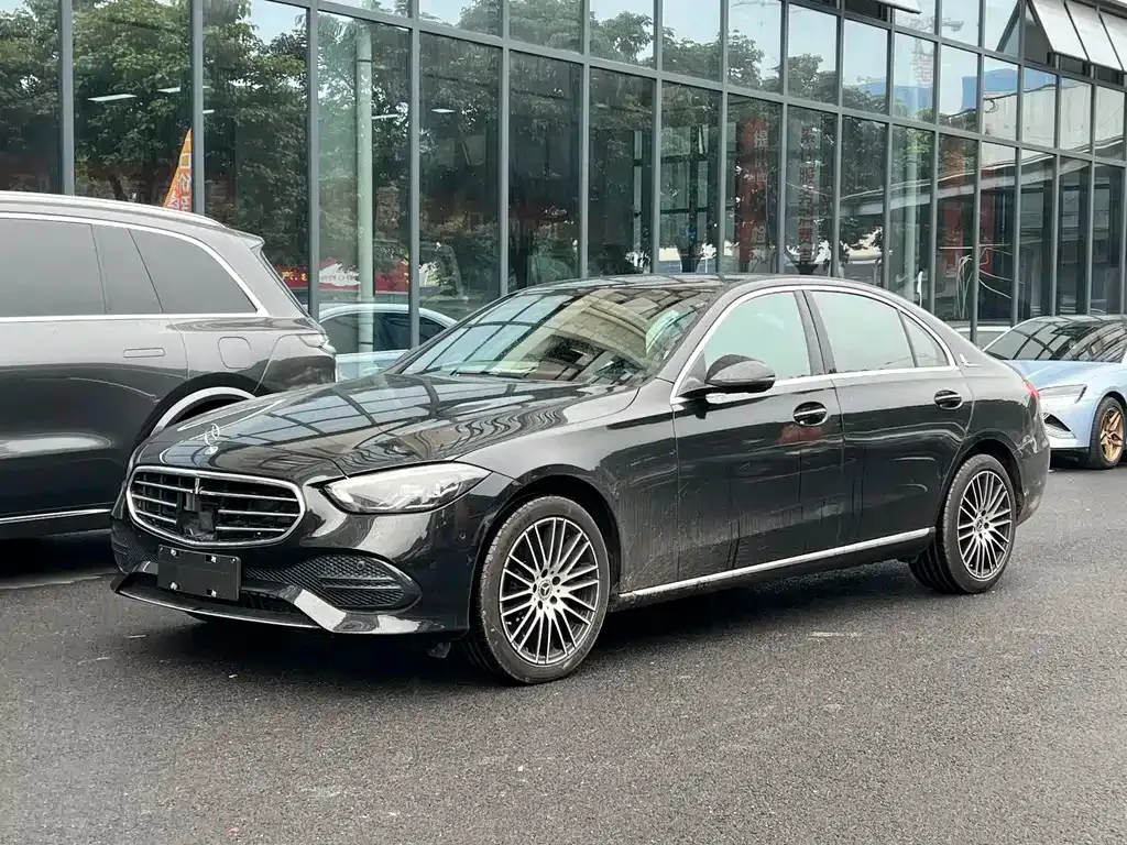 Mercedes-Benz C-Class — фото 1