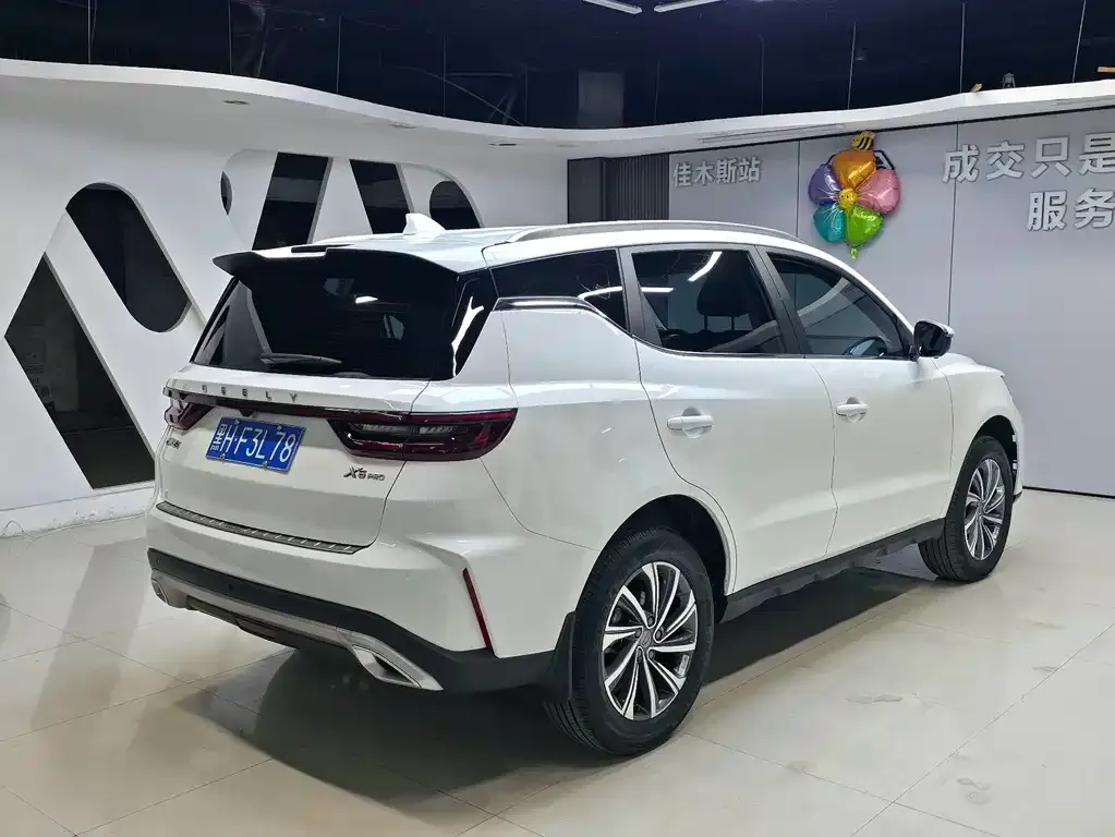 Geely Vision X6 — фото 5