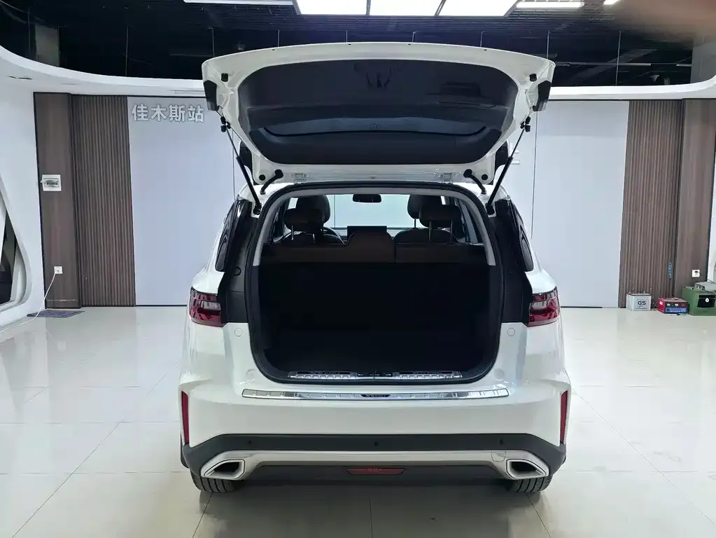 Geely Vision X6 — фото 9