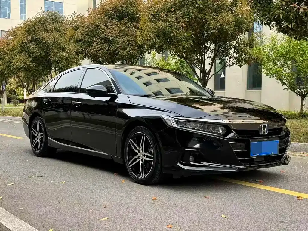 Honda Accord — фото 8