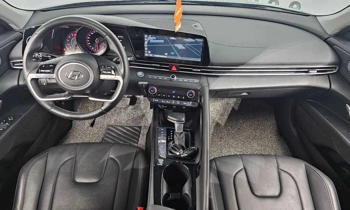 Hyundai AVANTE 2023 из KR, фото 2