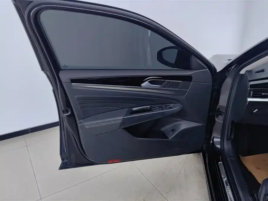 Volkswagen Passat — фото 4