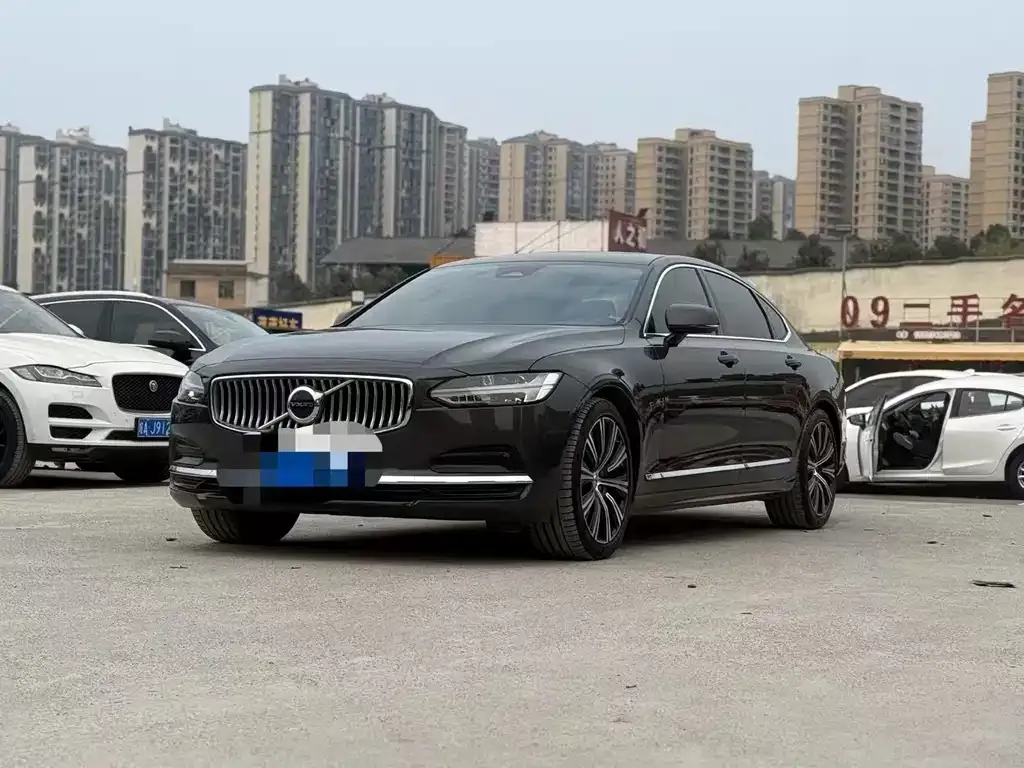 Volvo S90 — фото 1