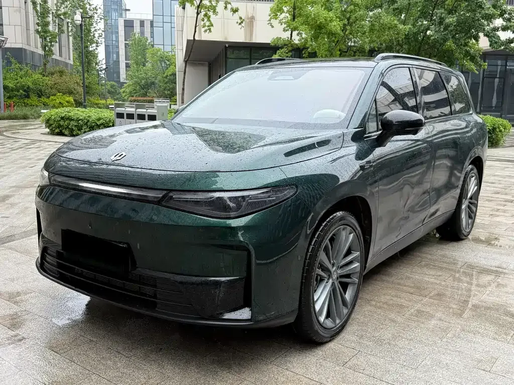 Leapmotor C16