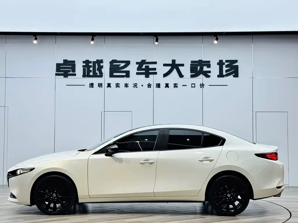 Mazda 3 Axela — фото 3