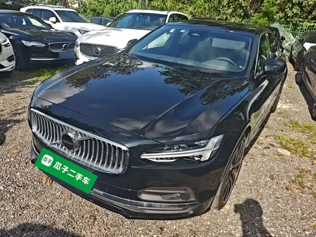 Volvo S90 — фото 1
