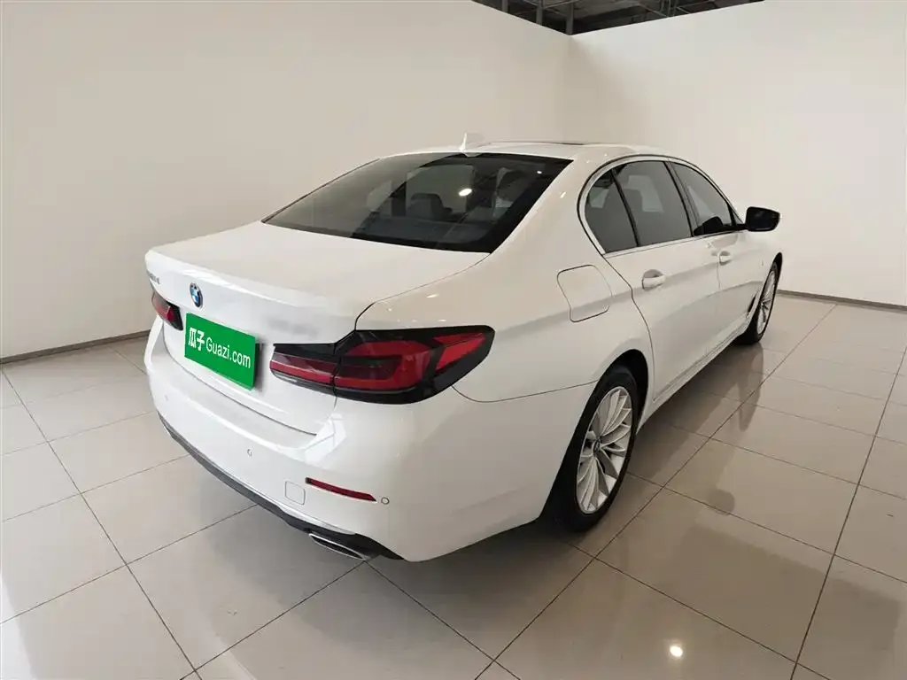 BMW 5 Series — фото 4