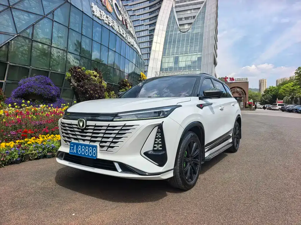 Changan CS75PLUS — фото 1