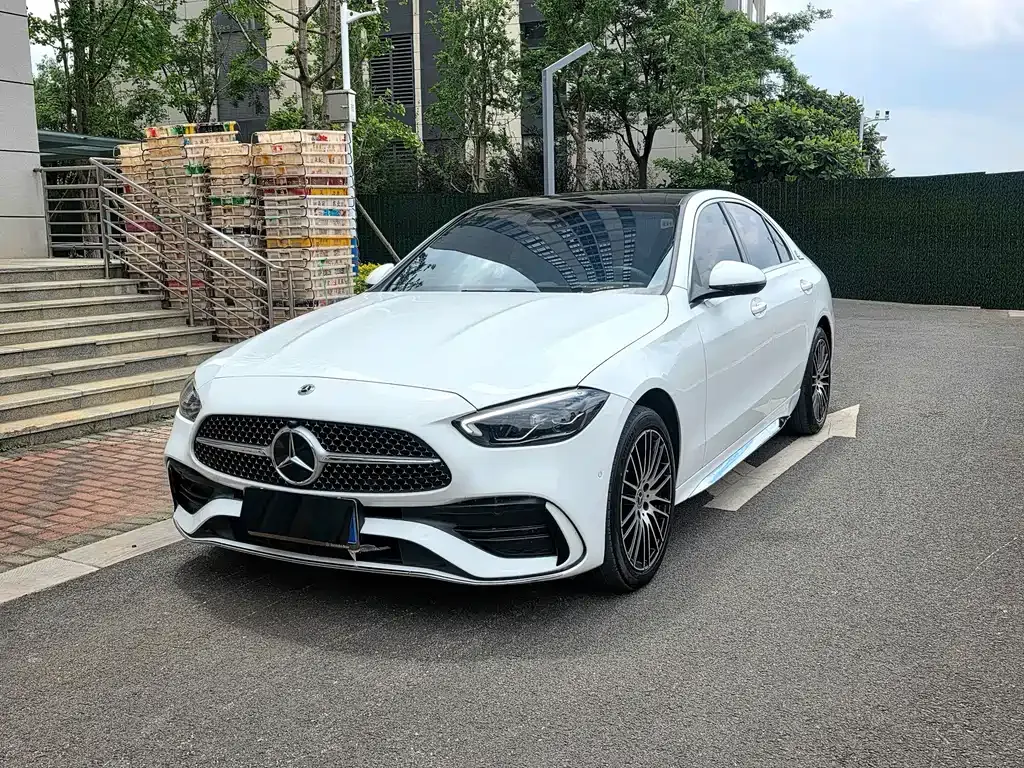 Mercedes-Benz C-Class — фото 1