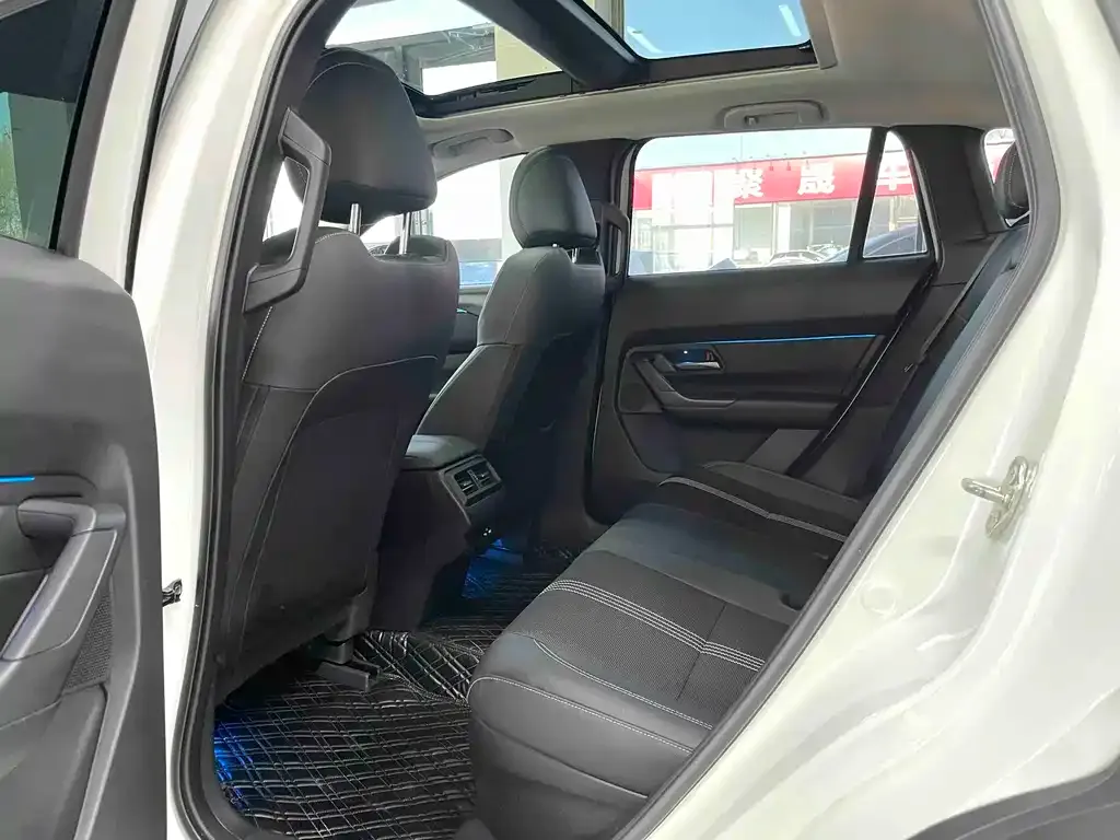 Mazda CX-50 2023 из CN, фото 8