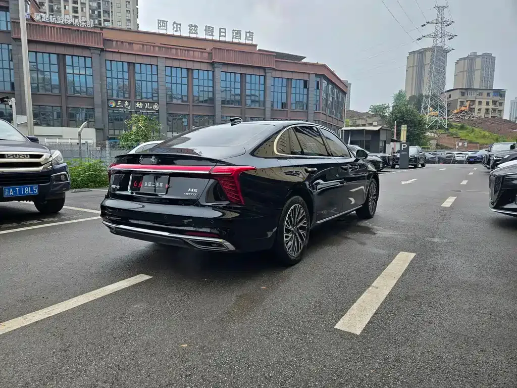 Hongqi H5 — фото 9