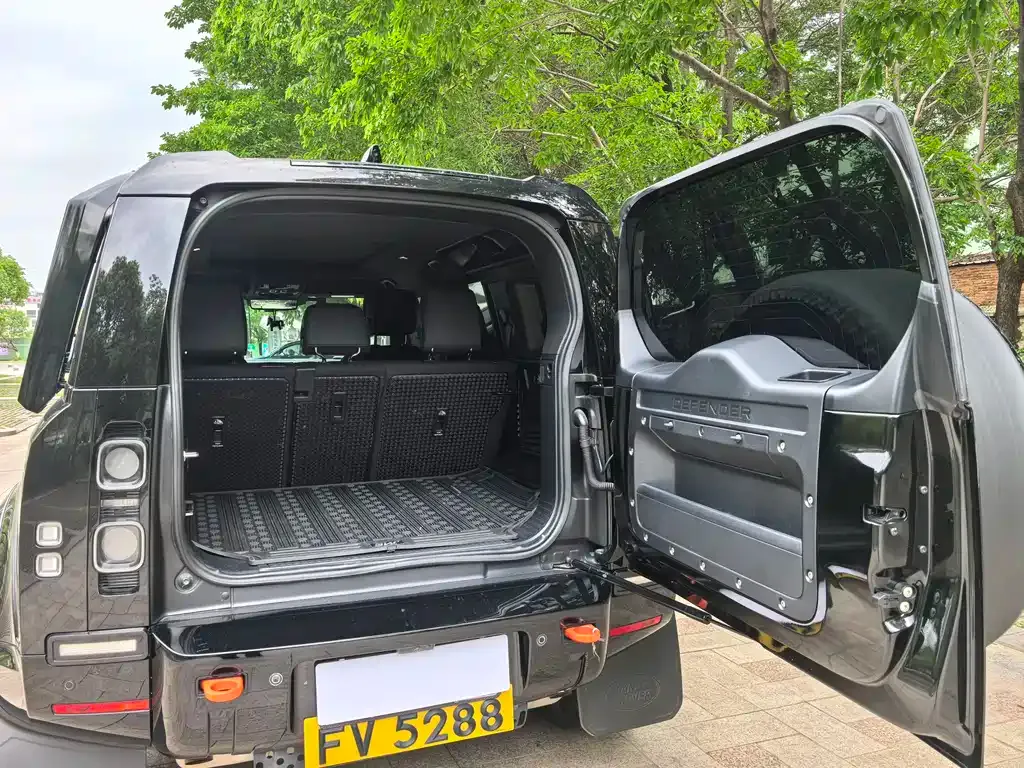 Land Rover Defender — фото 6