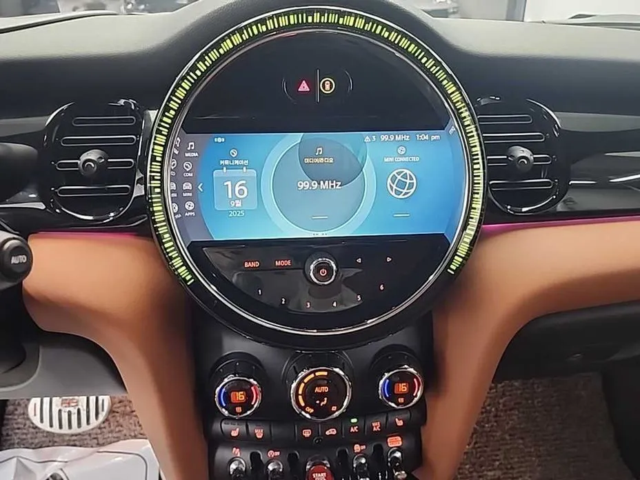 Mini Cooper Convertible 2022 из KR, фото 10
