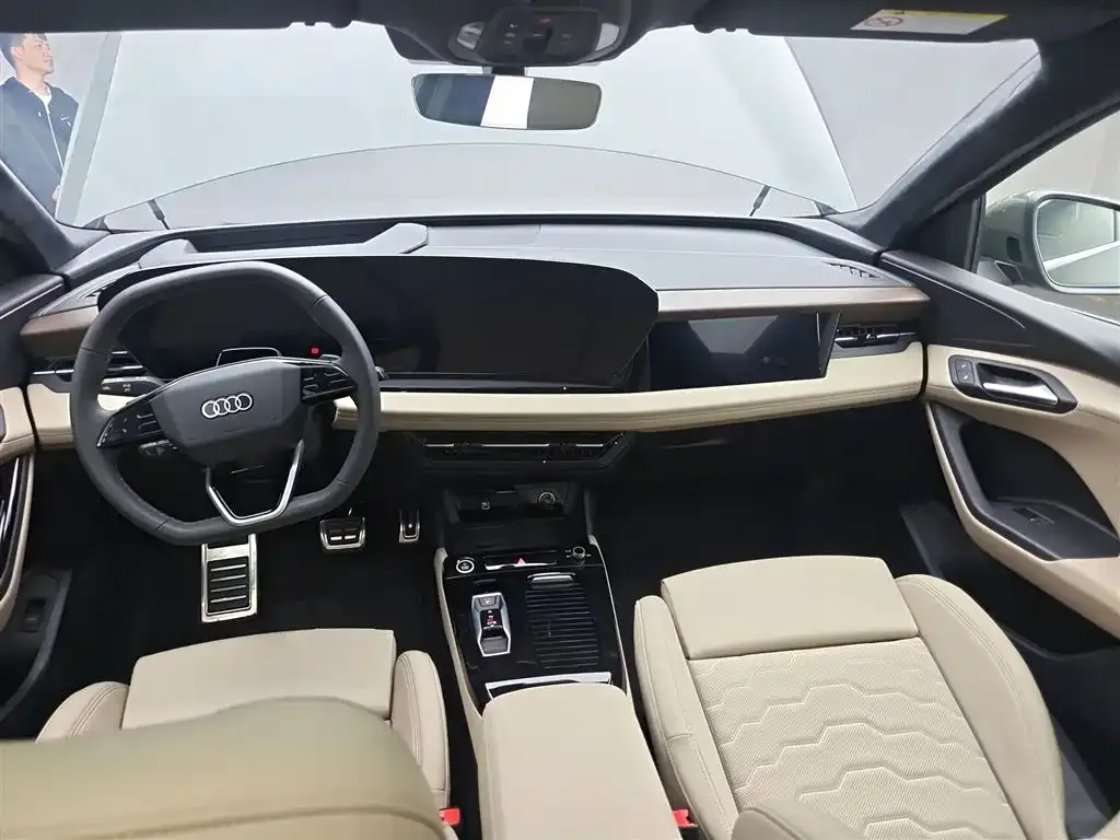 Audi Q6L e-tron — фото 10