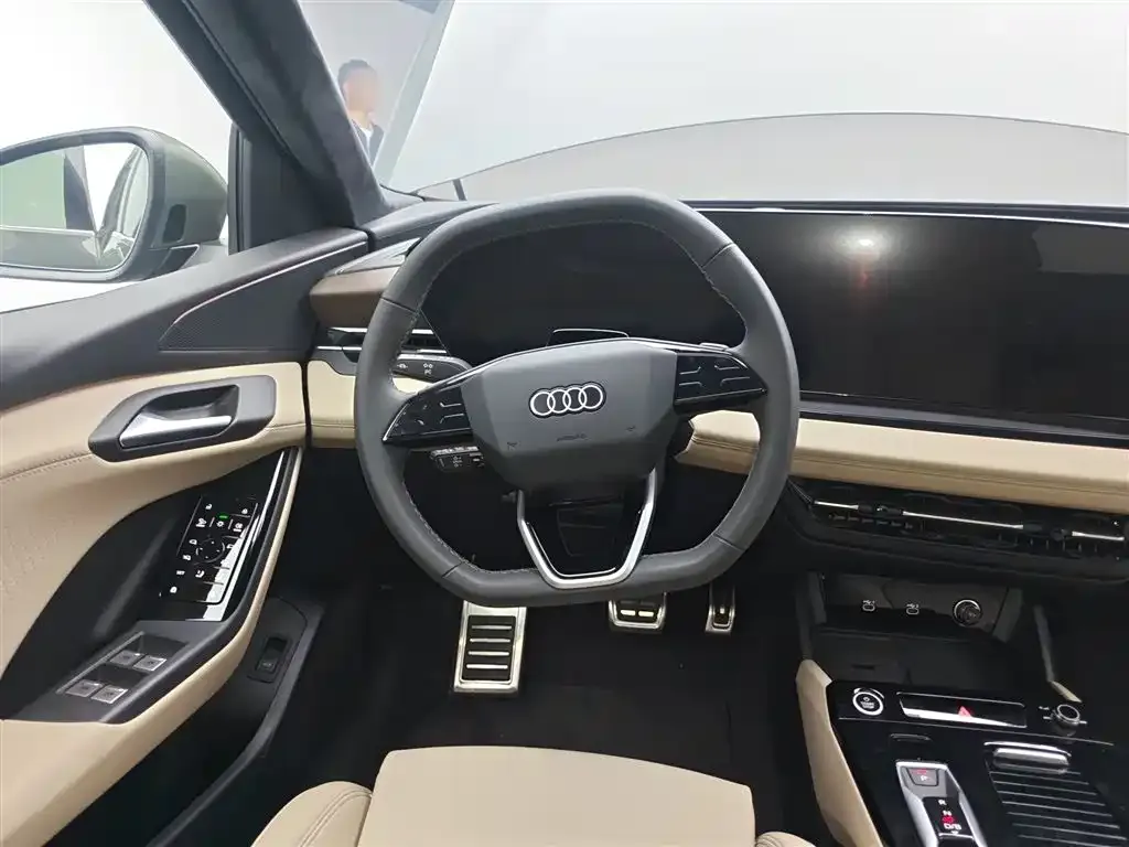 Audi Q6L e-tron — фото 8