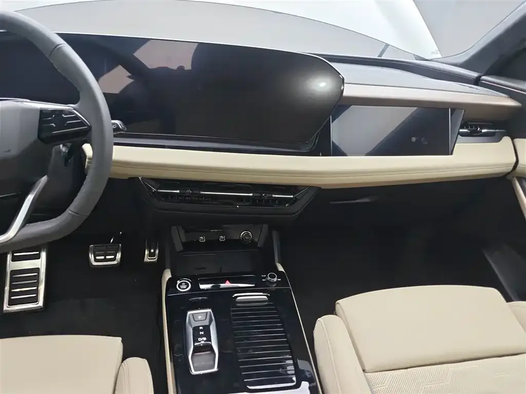 Audi Q6L e-tron — фото 6