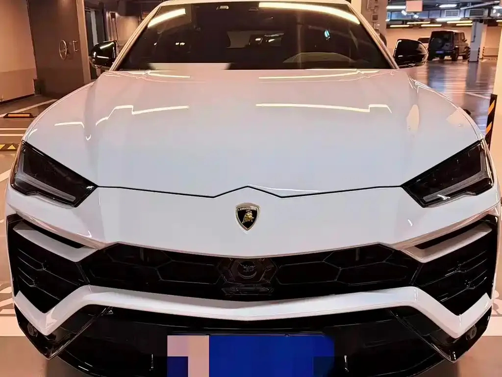 Lamborghini Urus — фото 1