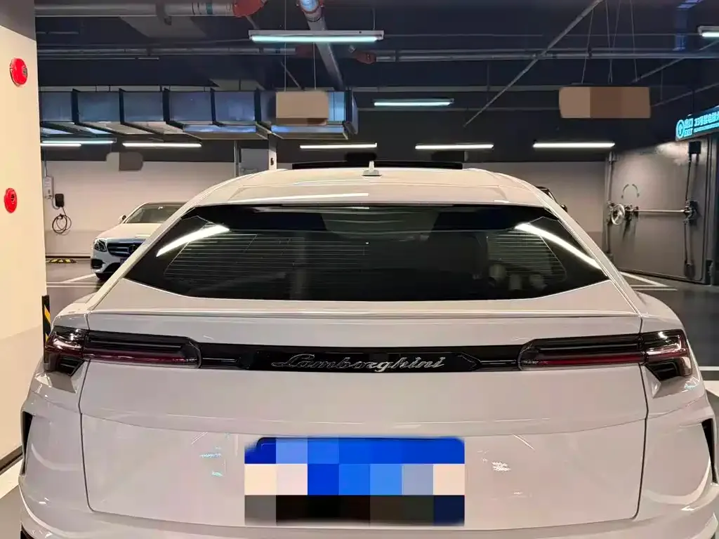 Lamborghini Urus — фото 5