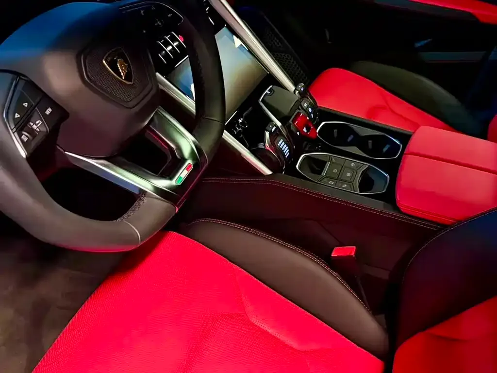 Lamborghini Urus — фото 6