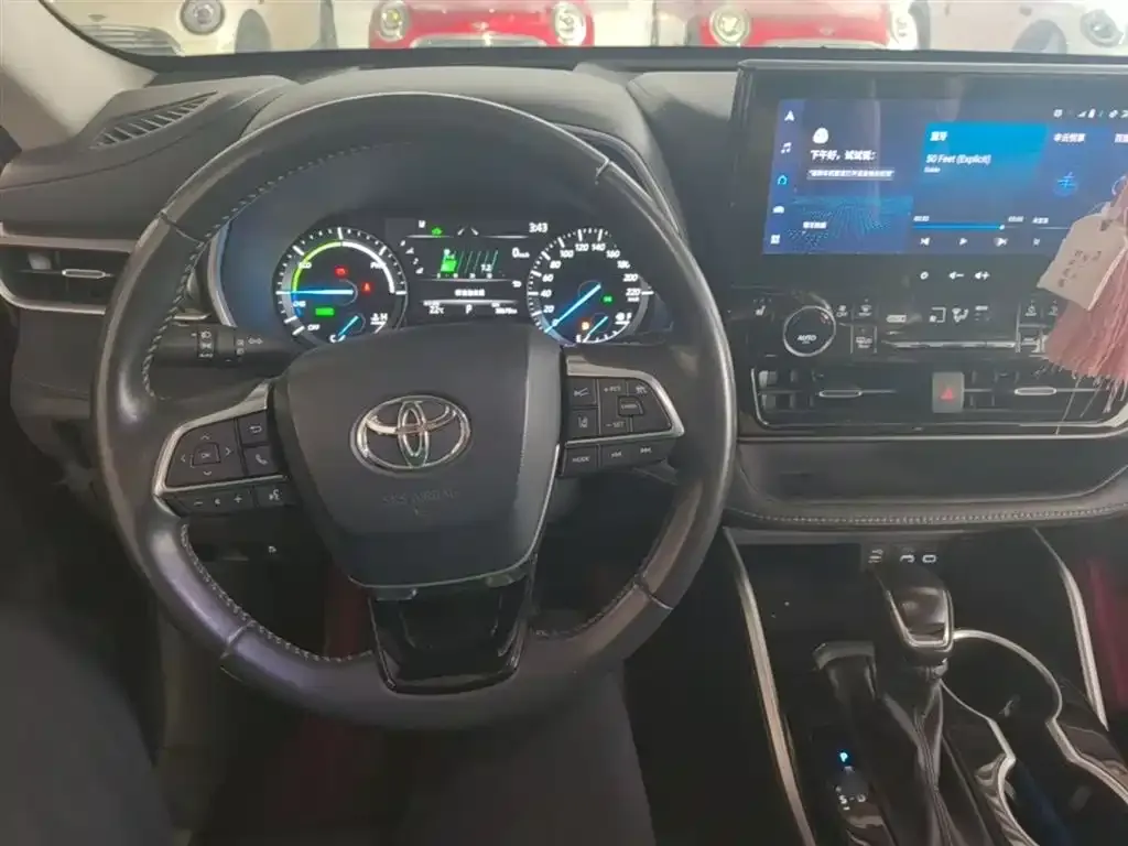 Toyota Highlander — фото 5