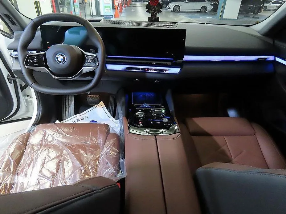 BMW 5-Series 2026 из KR, фото 7