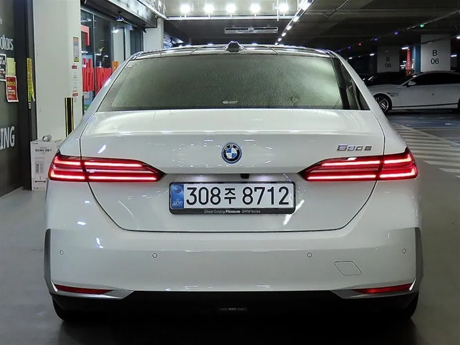 BMW 5-Series 2026 из KR, фото 5