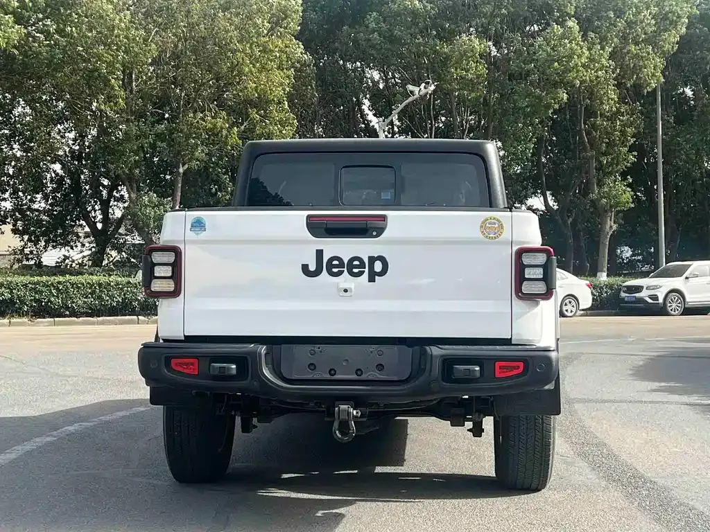 Jeep Gladiator — фото 7
