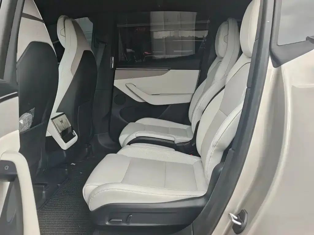 Tesla Model Y L 2026 из CN, фото 10