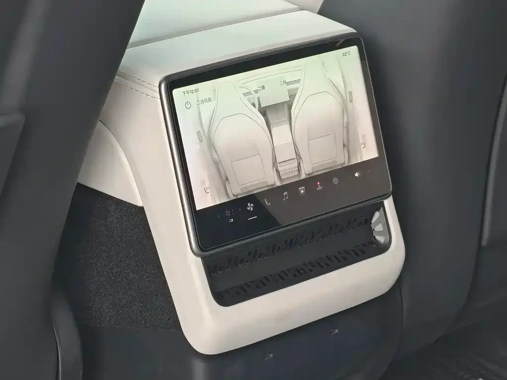Tesla Model Y L 2026 из CN, фото 2