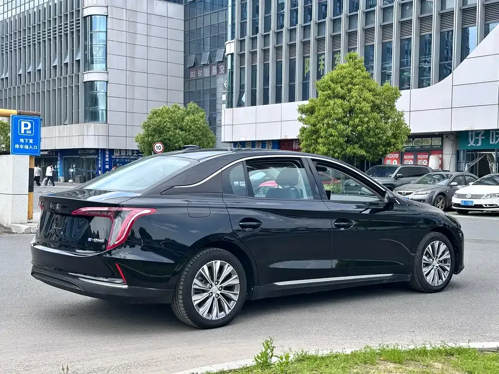 Hongqi E-QM5 2022 из CN, фото 6