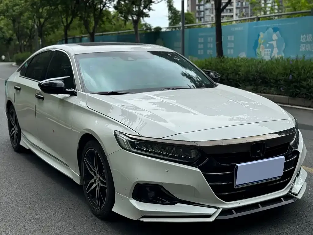 Honda Accord — фото 10