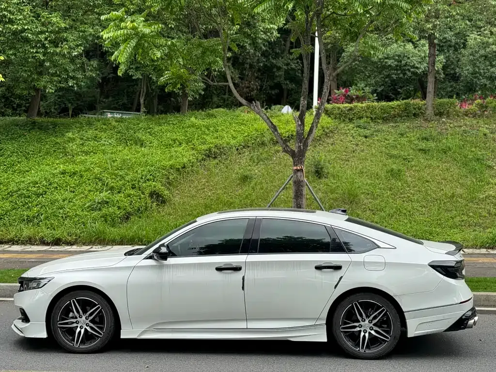 Honda Accord — фото 5
