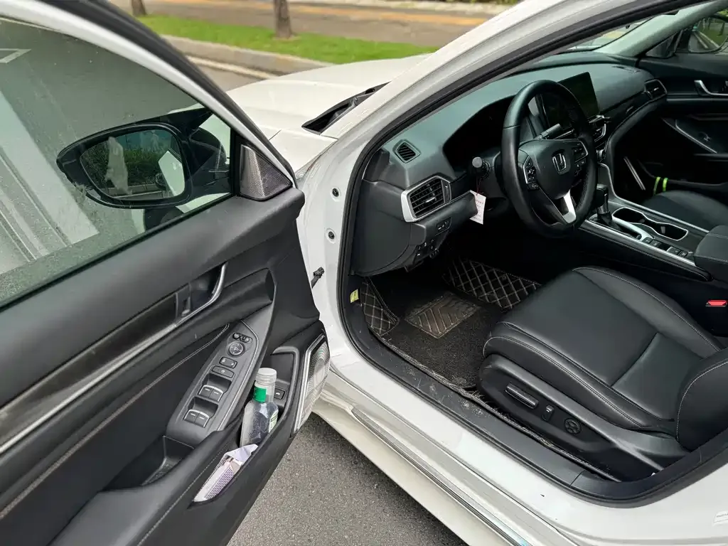 Honda Accord — фото 3