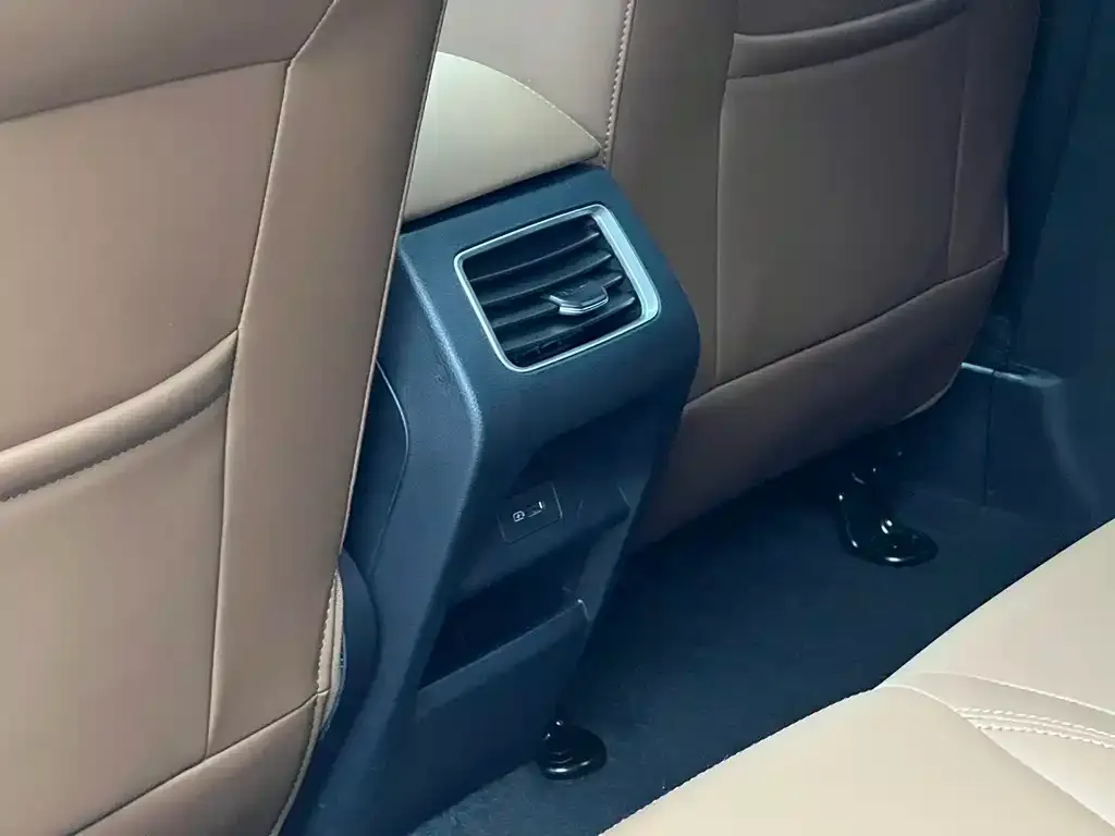 Geely Vision X6 — фото 3