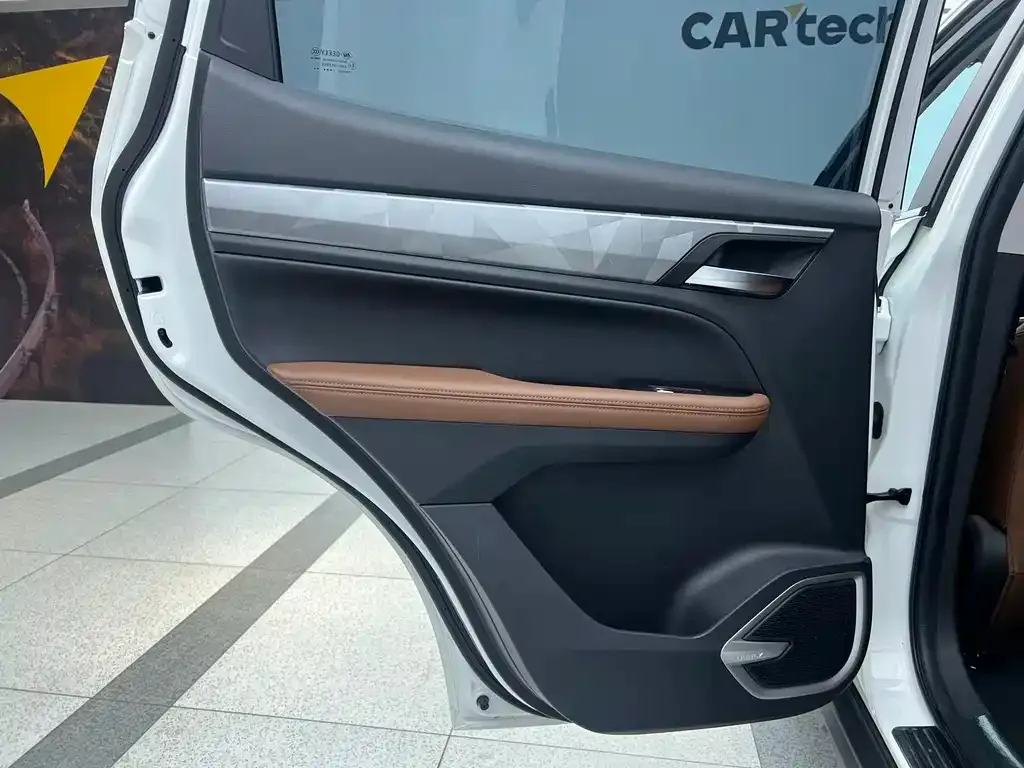 Geely Vision X6 — фото 9
