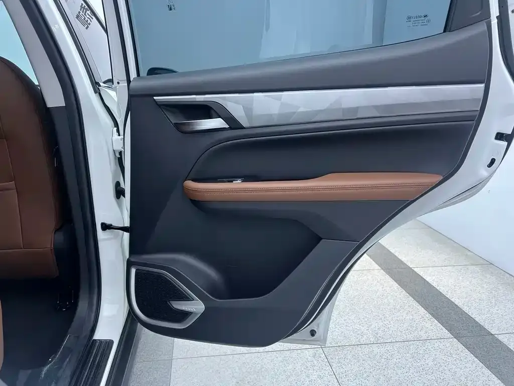 Geely Vision X6 — фото 7