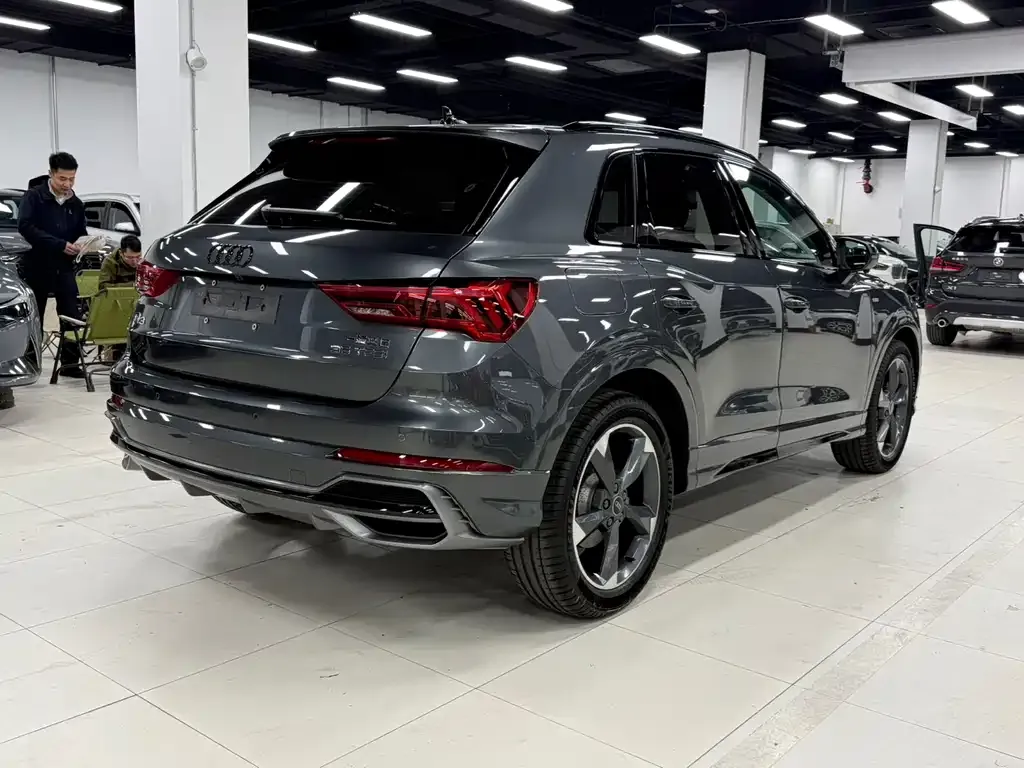 Audi Q3 — фото 8