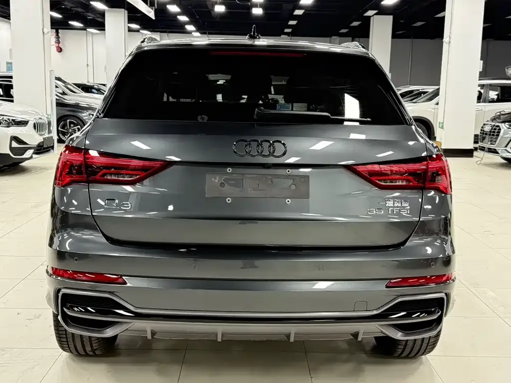Audi Q3 — фото 10
