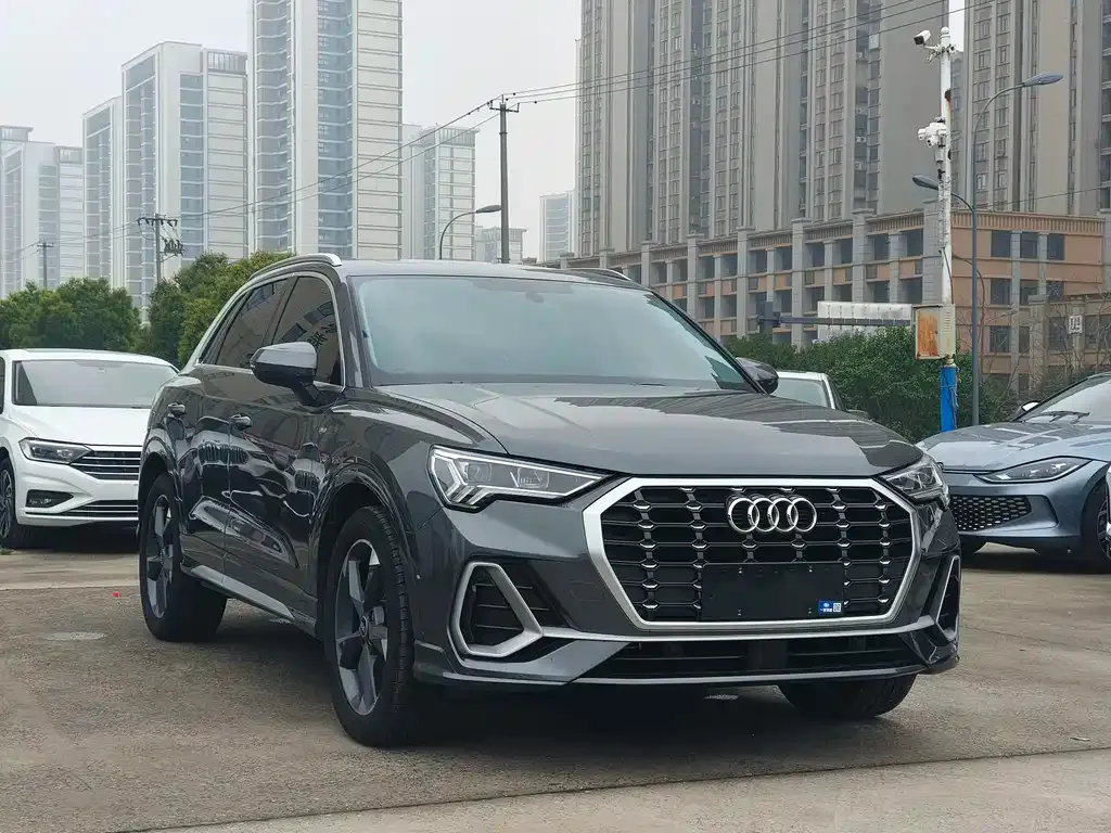 Audi Q3 — фото 4