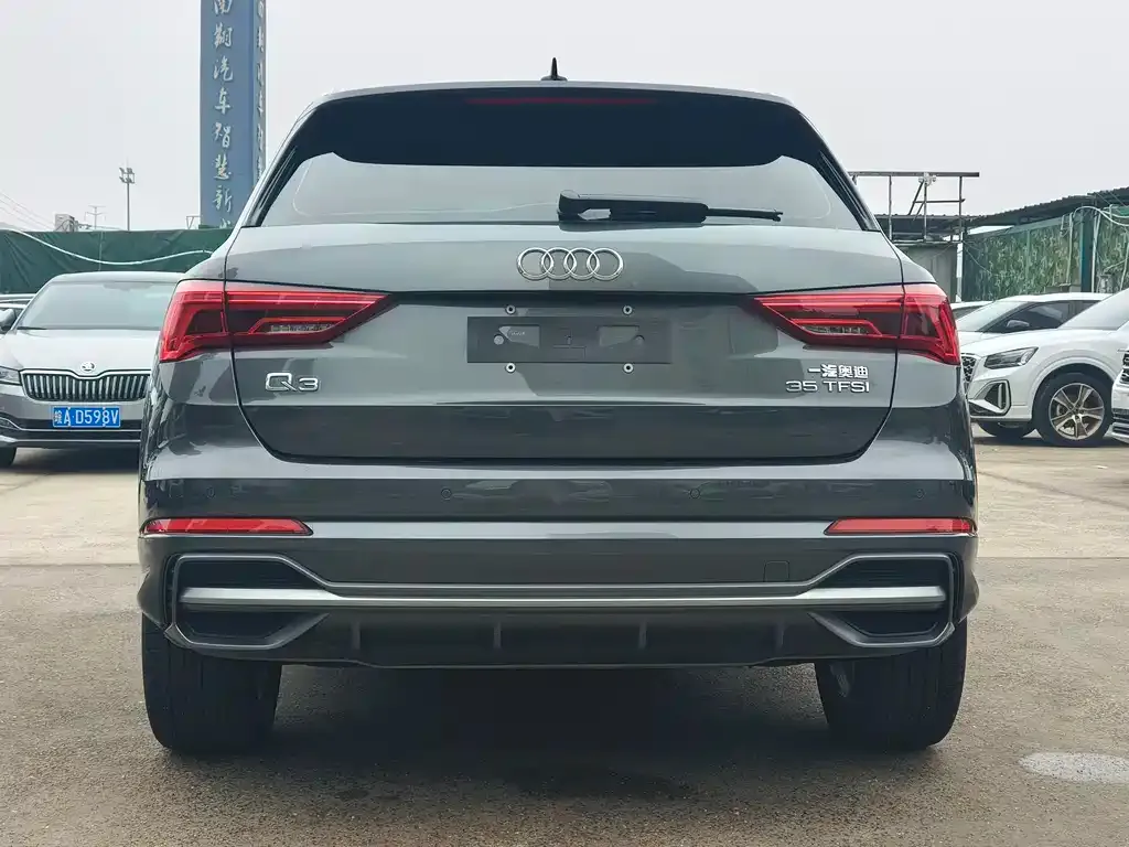 Audi Q3 — фото 7