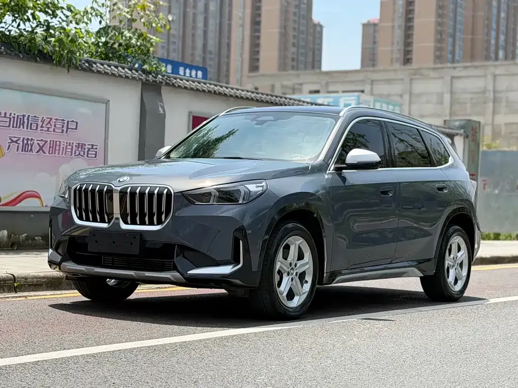 BMW X1 — фото 1